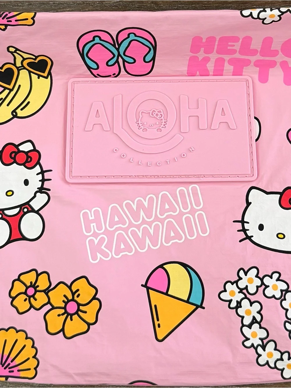 ALOHA Collection Hello Kitty Hawaii Icons Small Pouch